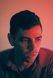 Фотография режиссера – Грант Сингер (Grant Singer)