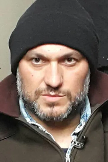 Фотография актёра Доган Юмит Караджа