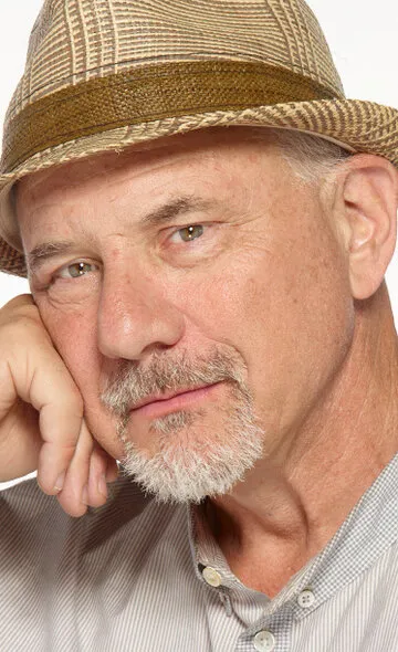 Фотография актёра Ньютон Томас Сигел