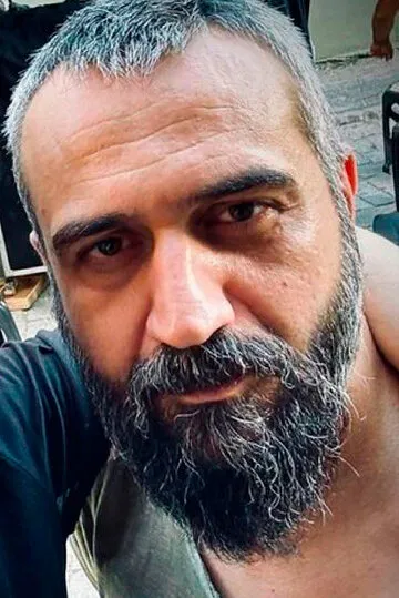 Фотография актёра Чагатай Тосун