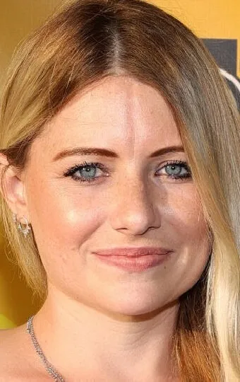 Фотография актёра Эшли Икин