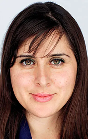 Фотография актёра Марьям Кешаварц