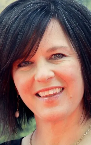 Фотография актёра Пегги Холмс