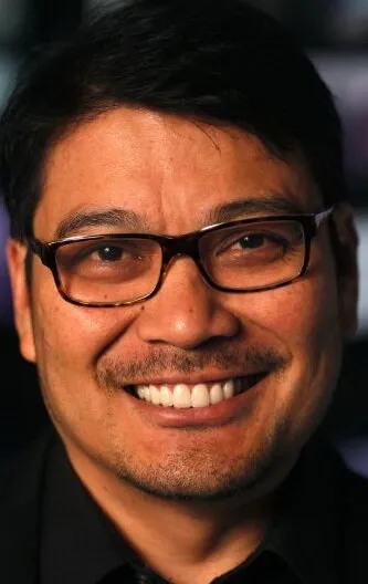 Фотография режиссера – Роналдо Дель Кармен (Ronnie Del Carmen)