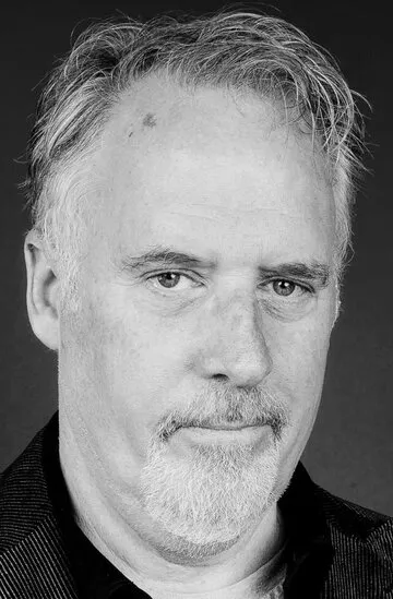 Фотография режиссера – Марк Густафсон (Mark Gustafson)