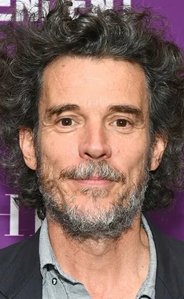 Фотография актёра Гарт Дэвис