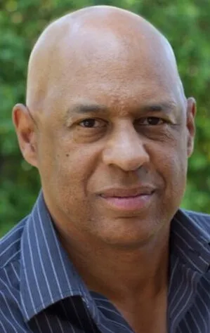 Фотография режиссера – Оз Скотт (Oz Scott)