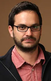 Фотография актёра Эмре Сахин