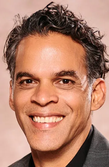 Фотография режиссера – Викрамадитья Мотване (Vikramaditya Motwane)