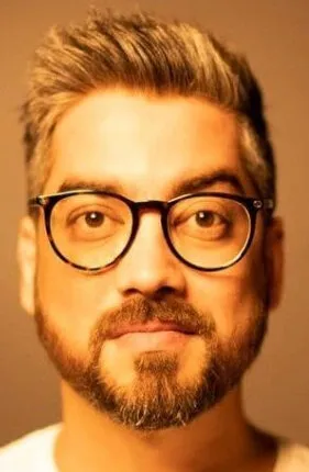 Фотография актёра Амит Равиндернат Шарма