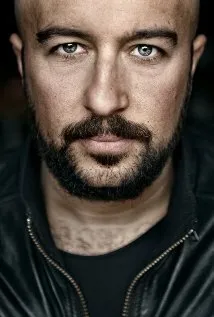 Фотография режиссера – Мани Масеррат Агах (Mani Maserrat-Agah)