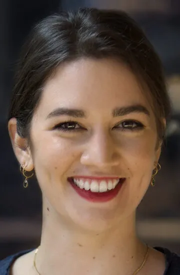 Фотография режиссера – Мадлен Шарафьян (Madeline Sharafian)