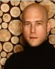 Фотография актёра Маркос Эфрон