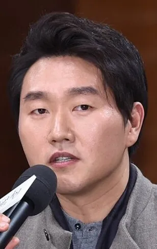 Фотография актёра Чхве Бён-гиль