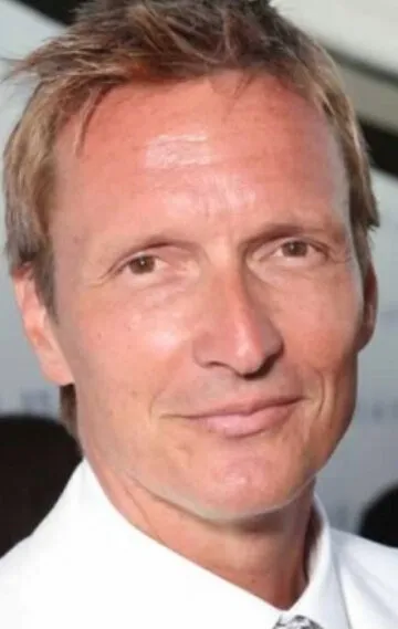 Фотография актёра Шон Монсон