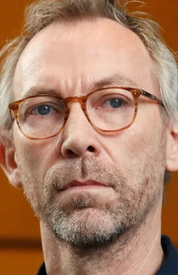 Фотография режиссера – Саймон Маккуойд (Simon McQuoid)