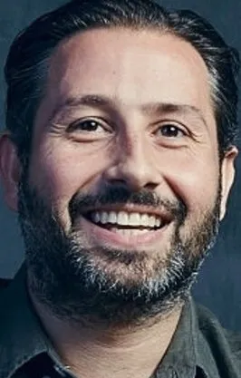 Фотография режиссера – Касра Фарахани (Kasra Farahani)