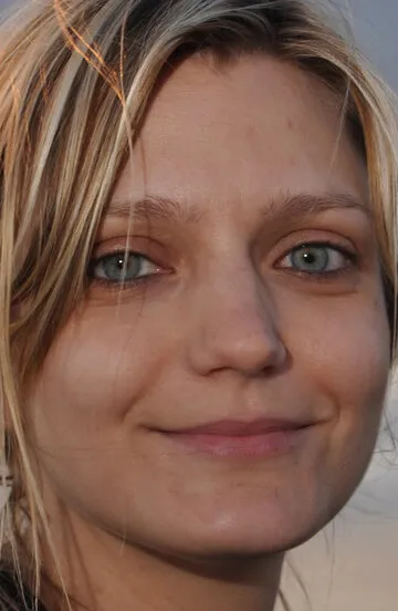 Фотография актёра Сара Коланджело