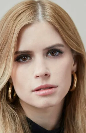 Фотография режиссера – Карлсон Янг (Carlson Young)