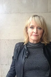 Фотография актёра Эмер Рейнольдс