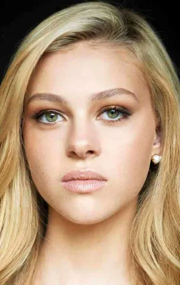 Фотография режиссера – Никола Пельтц Бекхэм (Nicola Peltz Beckham)