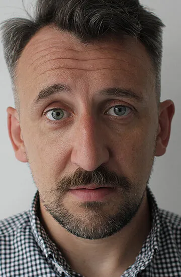 Фотография актёра Майк Ахерн