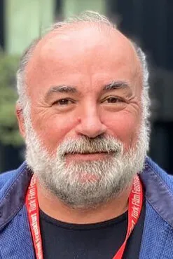 Фотография режиссера – Сердар Акар (Serdar Akar)