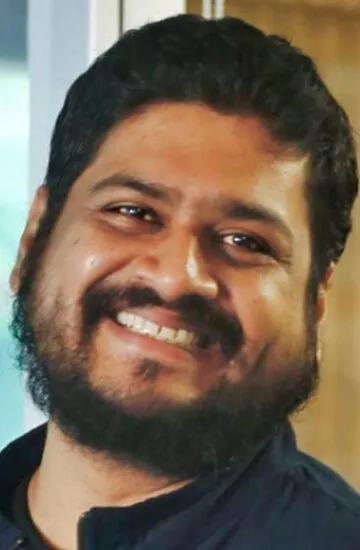 Фотография режиссера – Ом Раут (Om Raut)