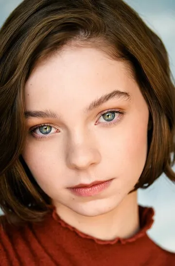 Фотография режиссера – Эмма Майерс (Emma Myers)