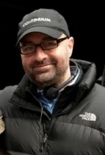 Фотография режиссера – Саймон Бэрри (Simon Barry)