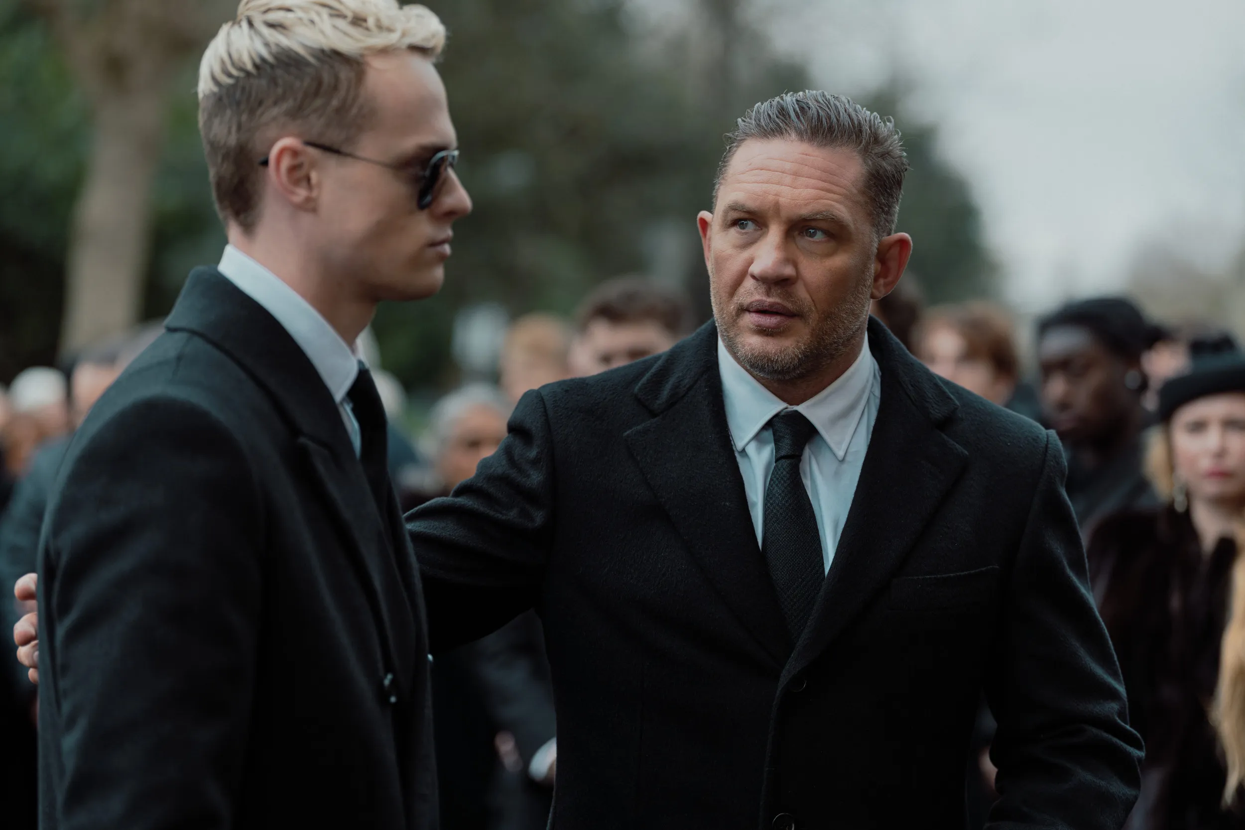 Смотреть онлайн «Гангстерленд» – мощный двигатель Paramount и прорывной криминальный сериал бесплатно